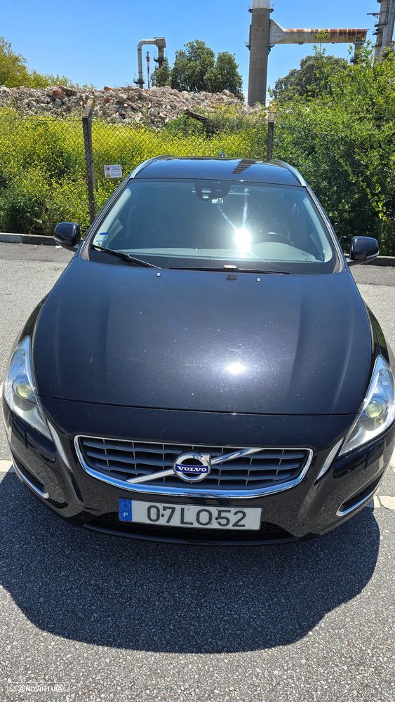 Volvo V60 2.0 D3 Momentum Start/Stop - 3