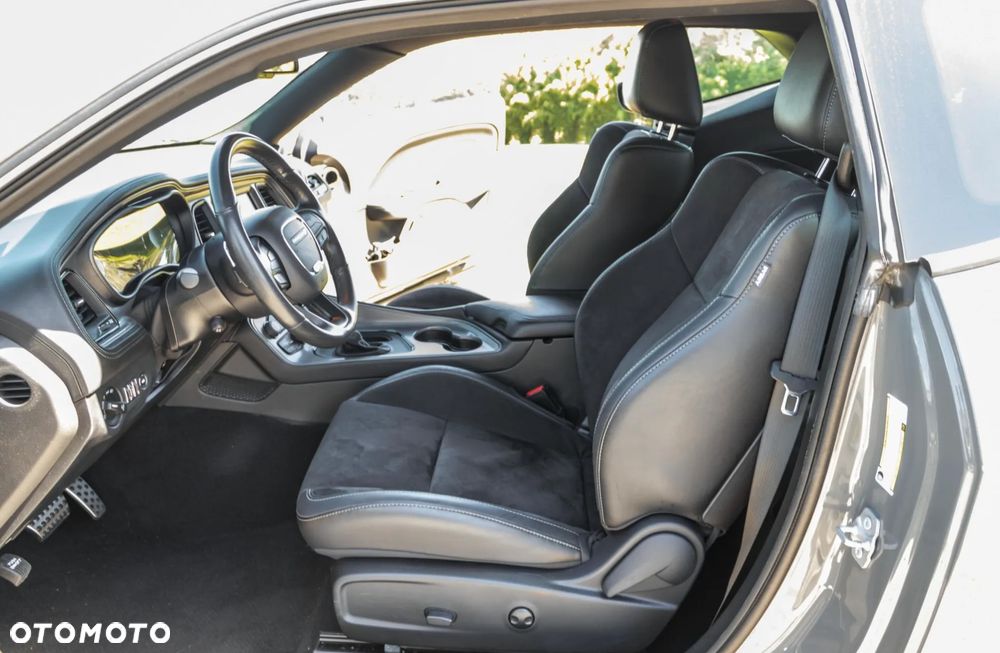 Dodge Challenger 5.7 R/T - 16