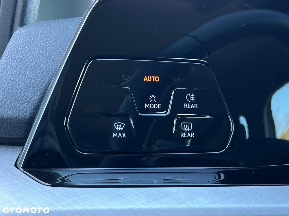 Volkswagen Golf 1.5 eTSI EVO Life DSG - 21