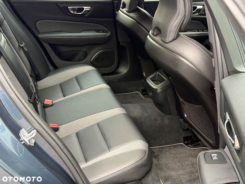 Volvo S60 ver-b4-b-geartronic-rdesign - 16