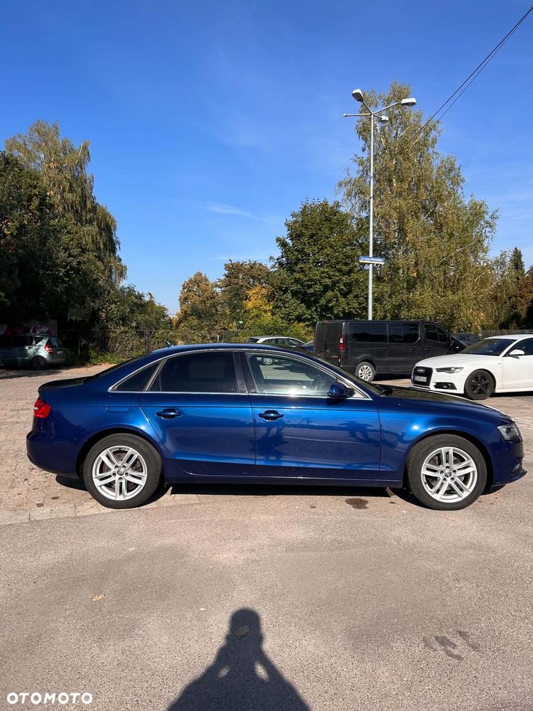 Audi A4 Limousine - 8