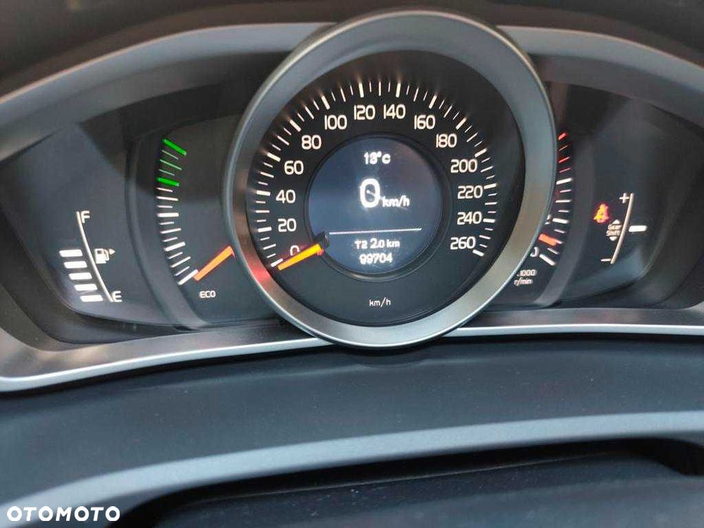 Volvo V40 - 8