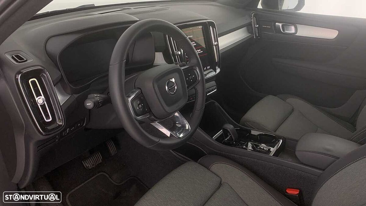 Volvo XC 40 - 22