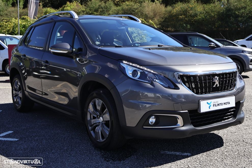 Peugeot 2008 1.2 PureTech Signature - 4
