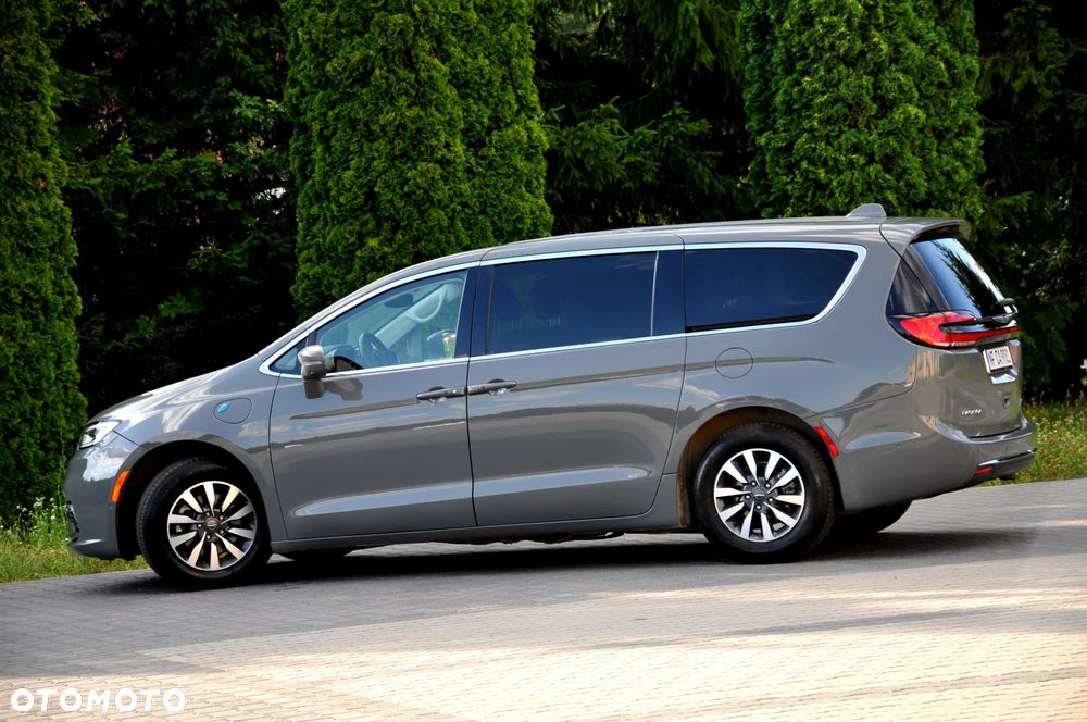 Chrysler Pacifica - 19