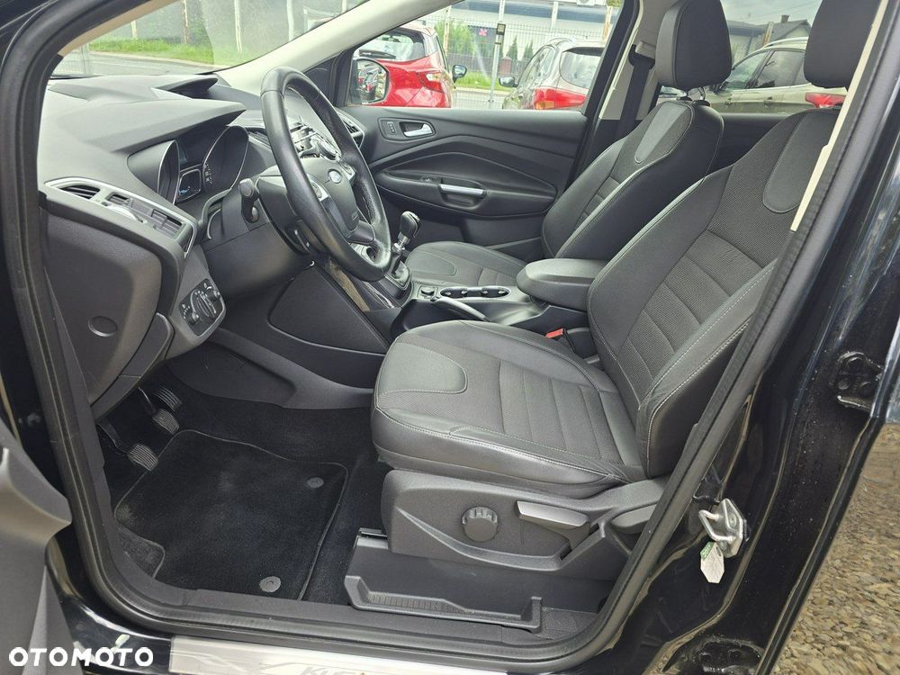 Ford Kuga 1.6 EcoBoost 2x4 Titanium - 6