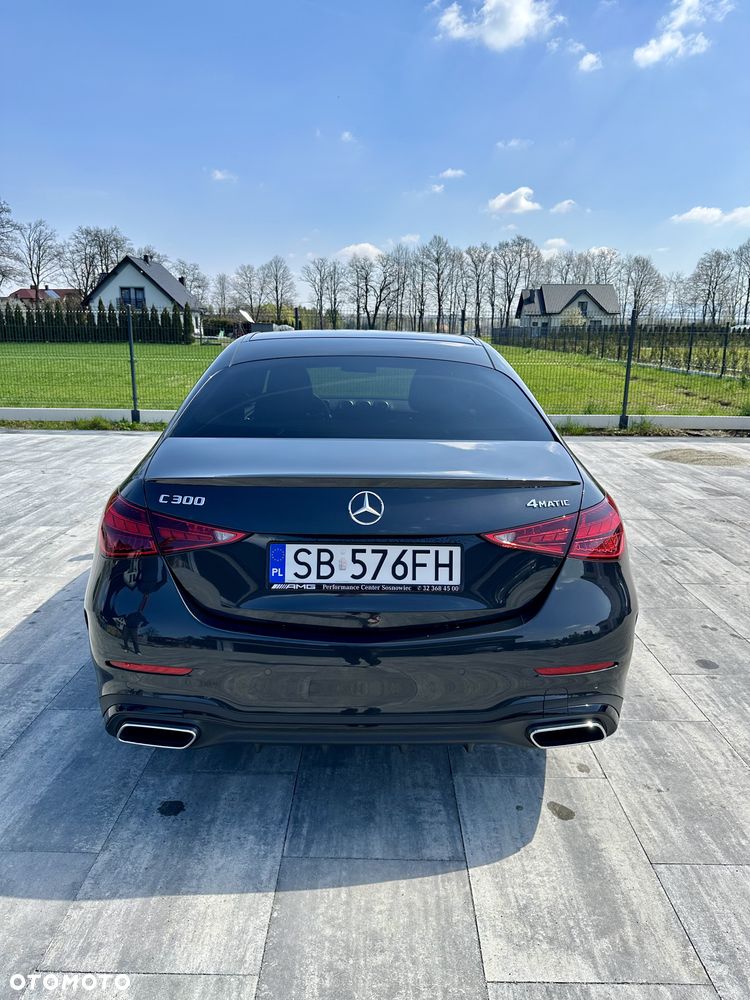 Mercedes-Benz Klasa C 300 4Matic 9G-TRONIC - 3
