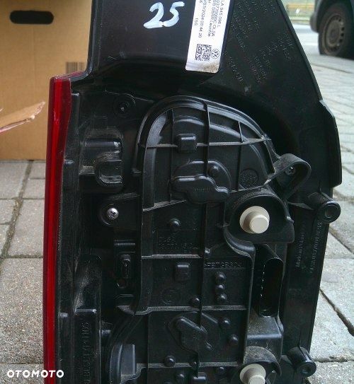 VW T6 7LA PRAWA TYLNA LAMPA DRZWI ORYGINAŁ 7LA945096L - 7