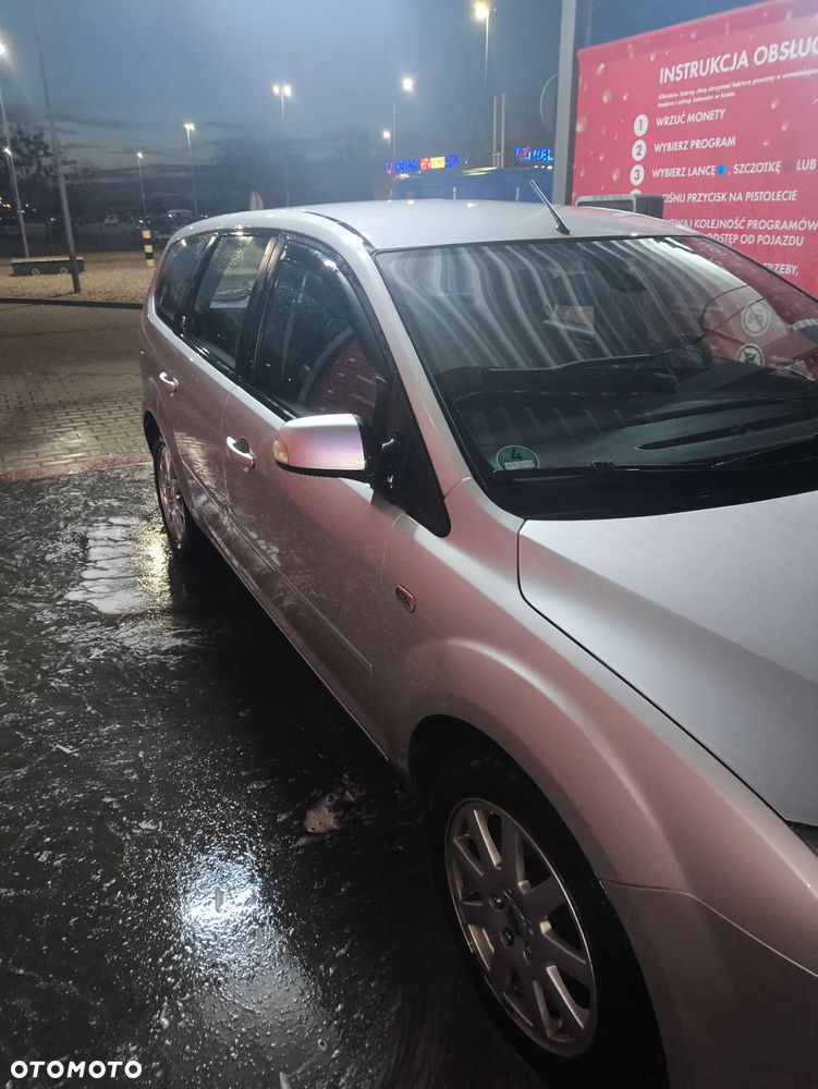 Ford Focus SW 2.0 16V Ghia - 8