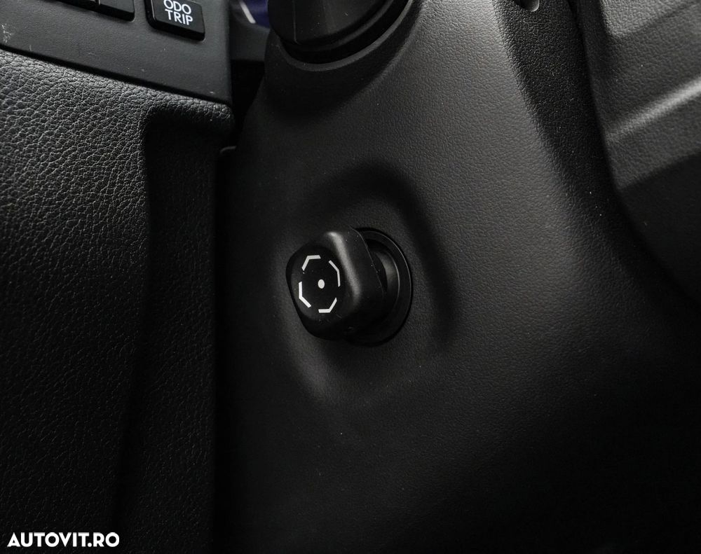 Lexus Seria ES 300h 2.5 TNGA HV 25H- 4X2 CVT Executive - 19