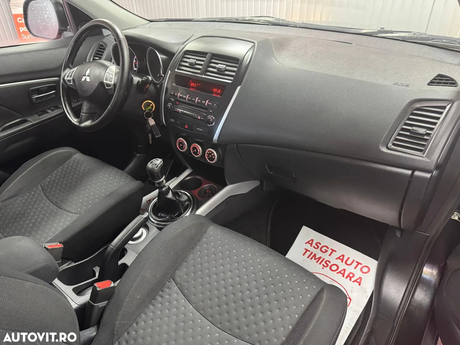 Mitsubishi ASX - 10