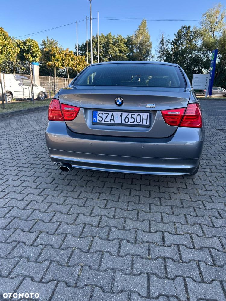 BMW Seria 3 318i - 3