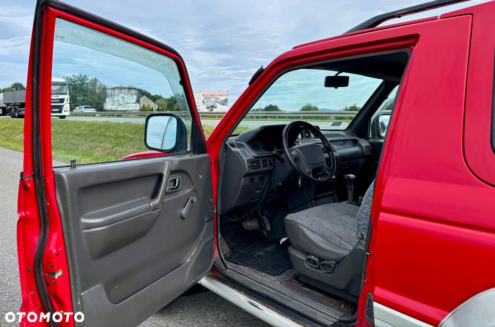 Mitsubishi Pajero - 16