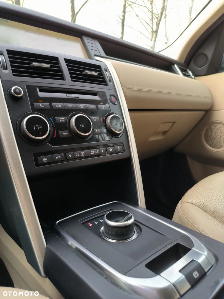 Land Rover Discovery Sport 2.0 Si4 HSE - 28