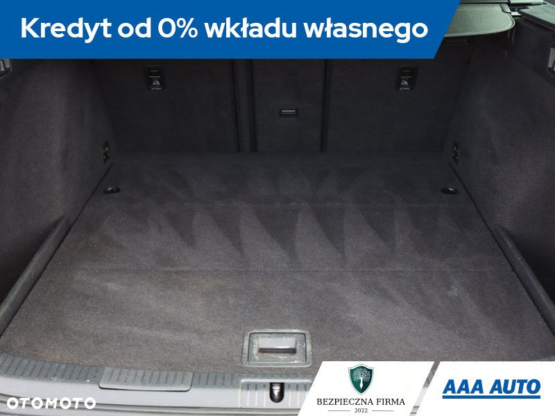 Volkswagen Golf - 13