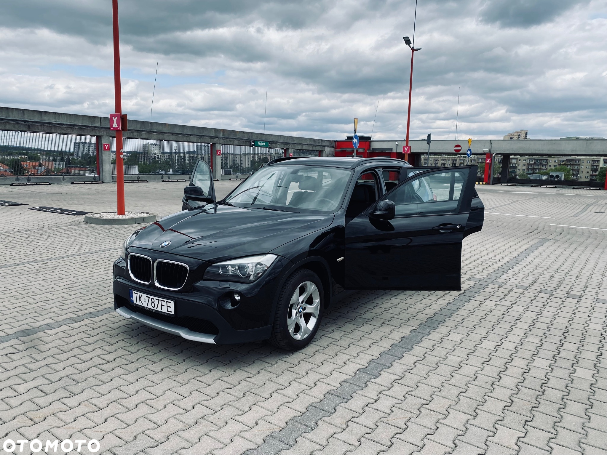 BMW X1 sDrive20d - 11