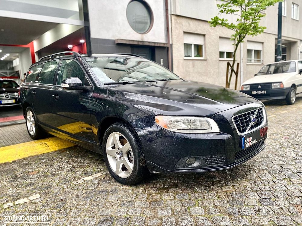Volvo V70 2.0 D Momentum - 4