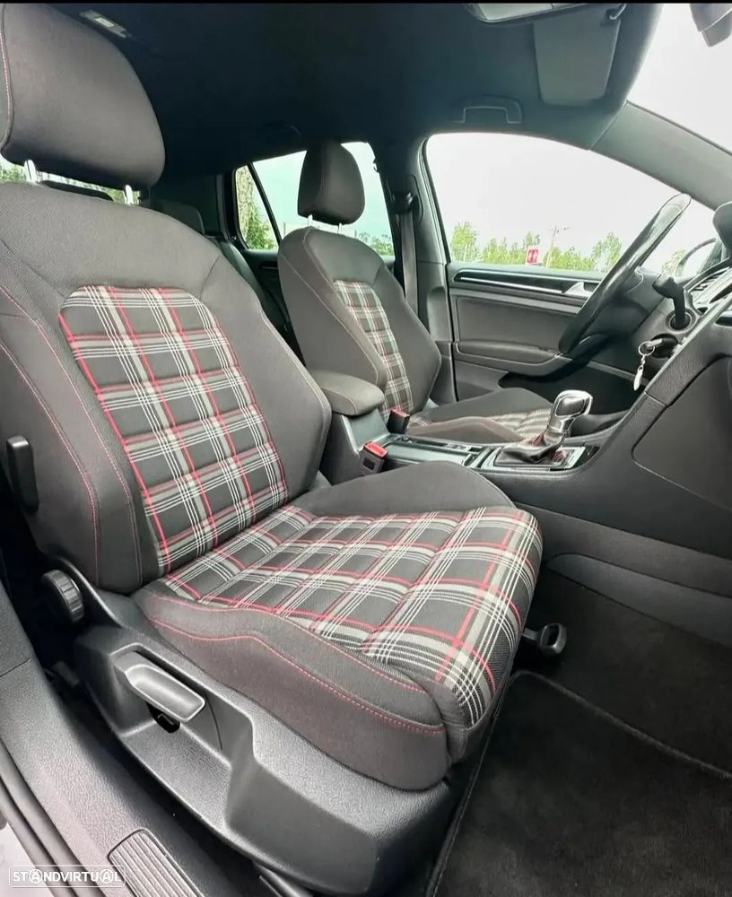 VW Golf 1.6 BlueTDI DSG Comfortline - 7
