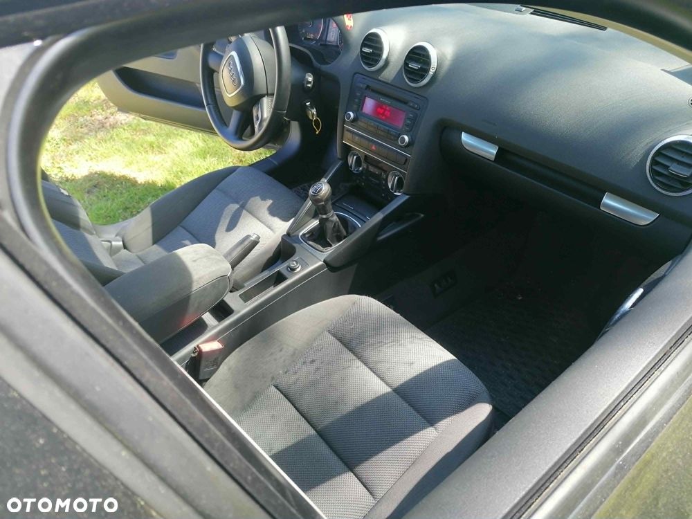 Audi A3 Sportback 2.0 TDI DPF Ambiente - 9