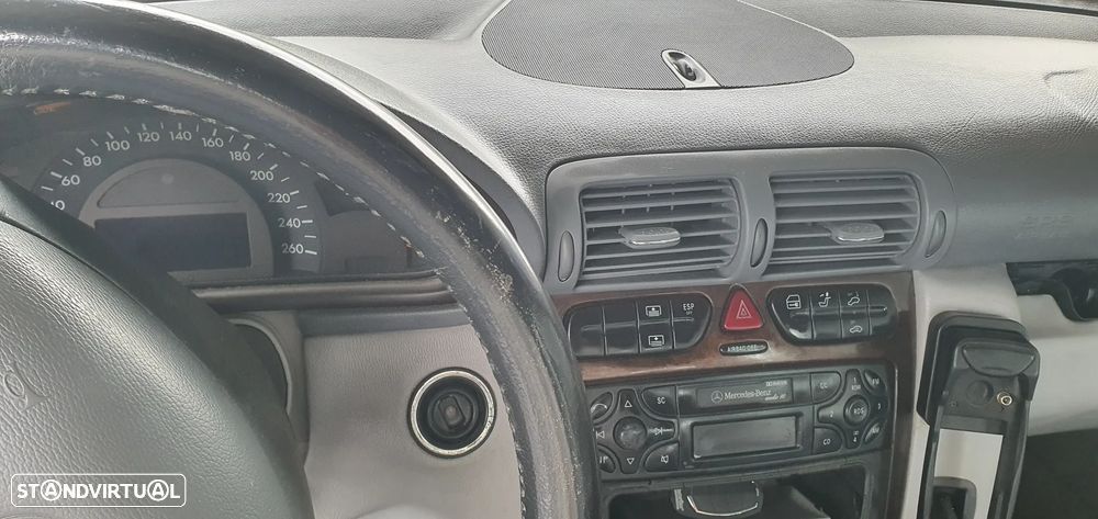Mercedes-Benz C 200 - 4