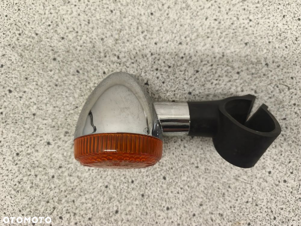 Kierunkowskaz prawy przód Honda VT700 VT 700 VT 1100 VT1100 Shadow 700 1100 - 2