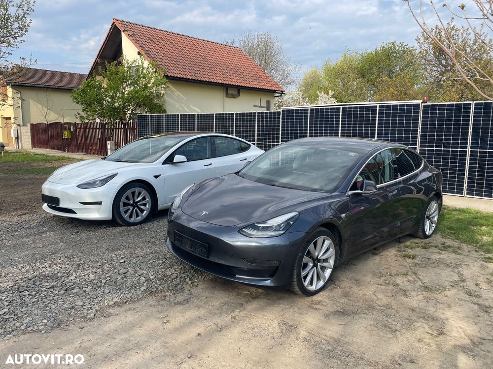 Tesla Model 3 - 12