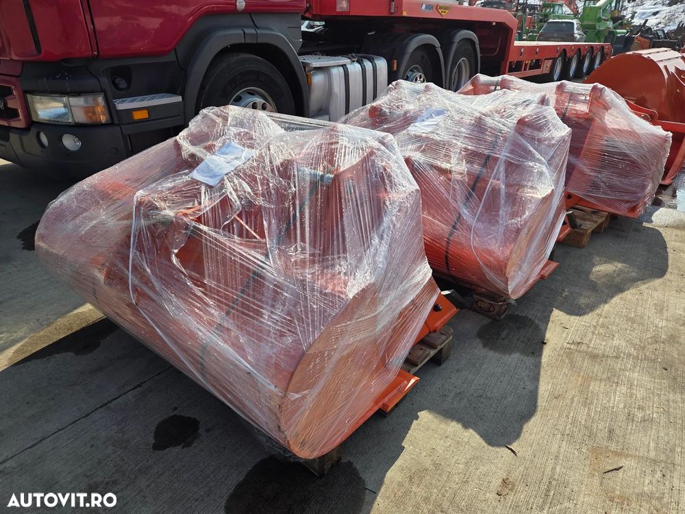 Hitachi ZX85, 2021, 4.054h, LAMA nivilare, CUPLA RAPIDA HIDRAULICA+2 CUPE EXCAVARE NOI+CUPA TALUZ NEINCILNABILA noua, senile pad cauciuc 80% ok, inst picon, Aer cond, camera spate, ridica 4t, revizia facuta, posibilitate leasing 4 ani-PROMOTIE 56.900 EUR+Tva - 31