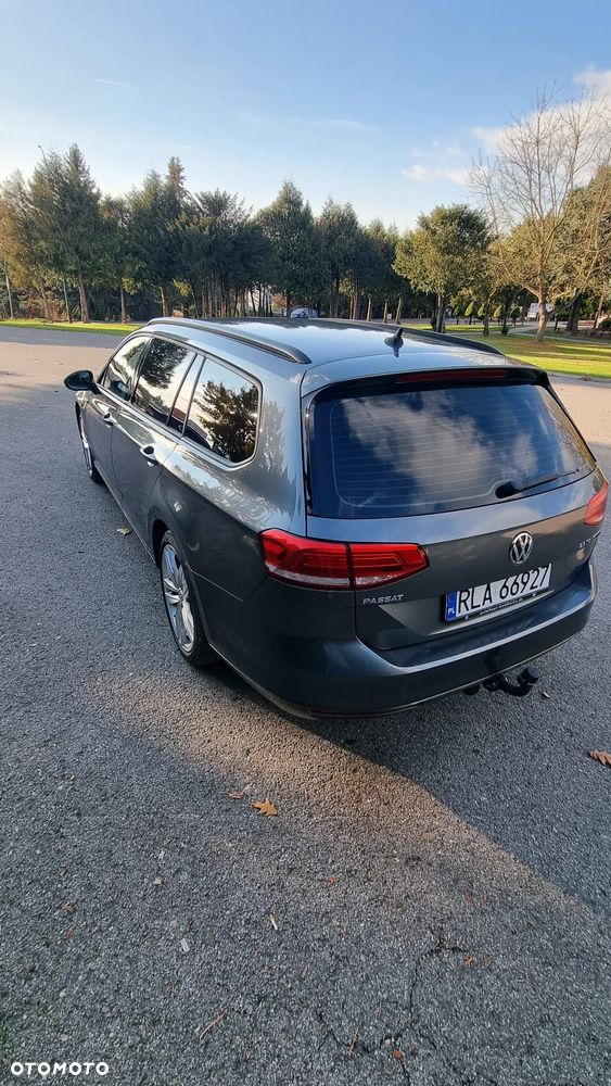 Volkswagen Passat - 19
