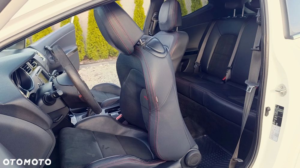 Kia ProCeed 1.6 T-GDI GT Edition 1 - 32