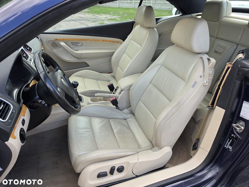 Volkswagen Eos - 16