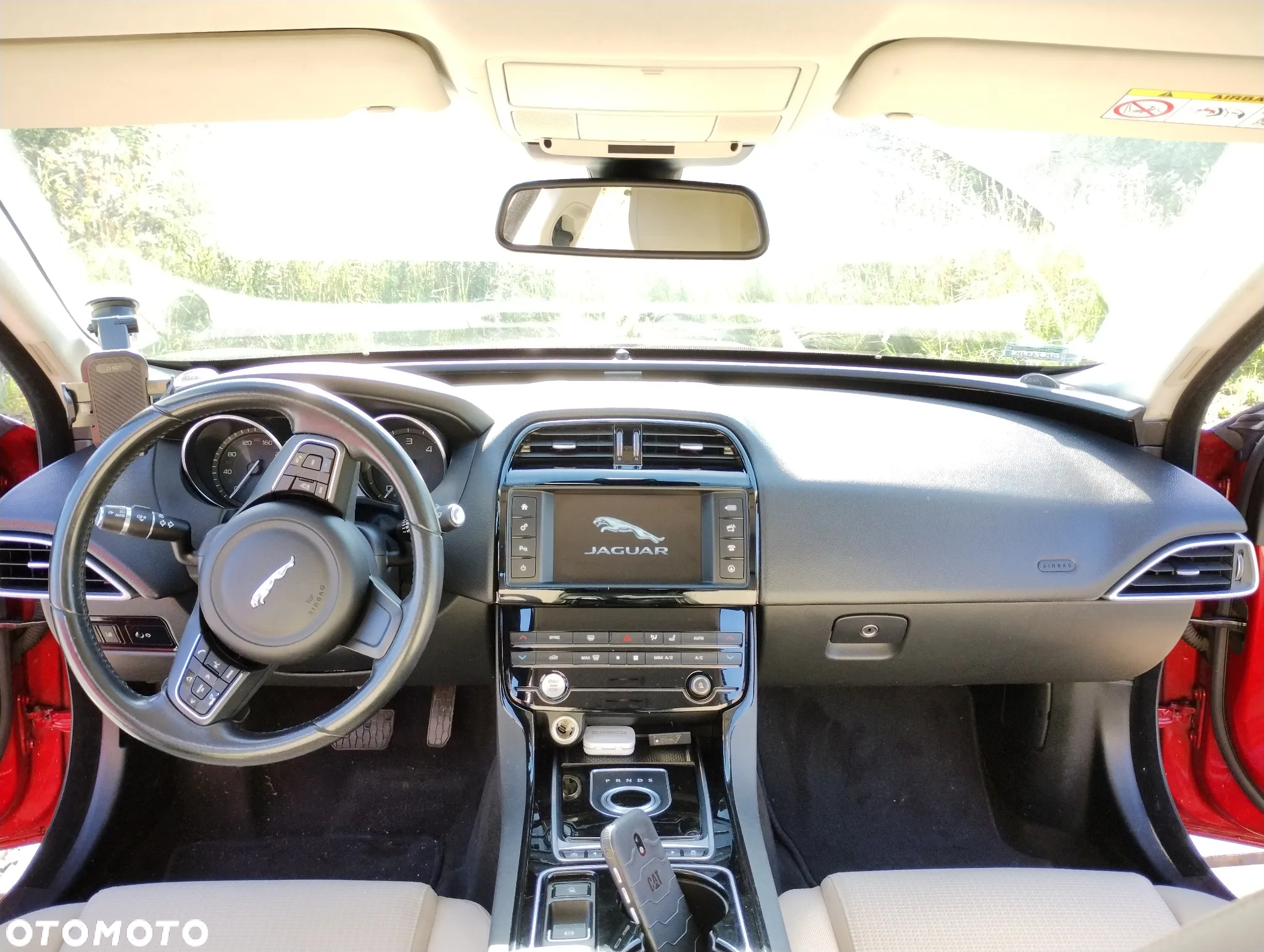 Jaguar XE 2.0 D Pure - 10