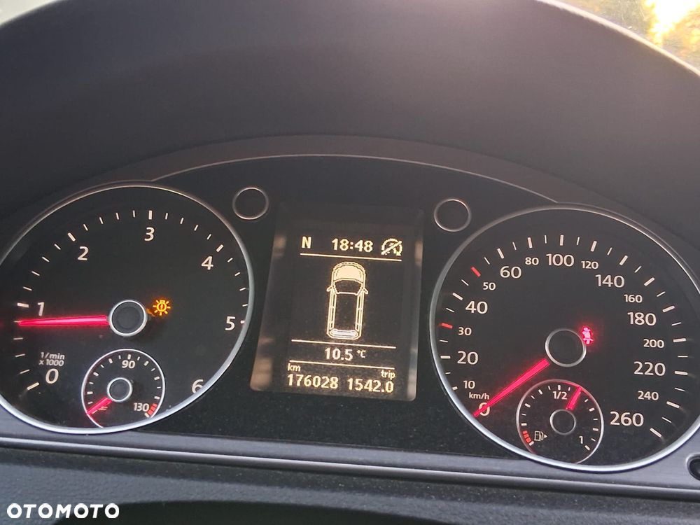 Volkswagen Passat 2.0 Blue TDI SCR Comfortline - 20