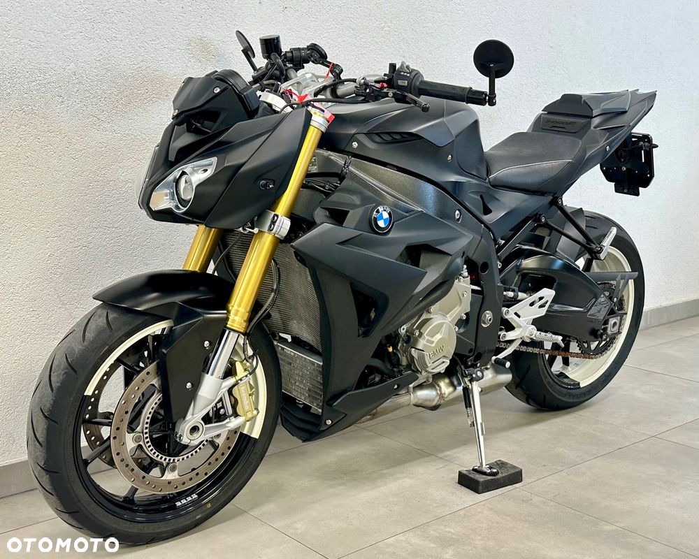 BMW S - 2