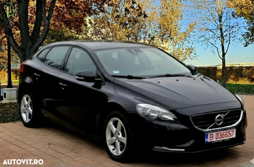 Volvo V40 D2 Momentum - 2