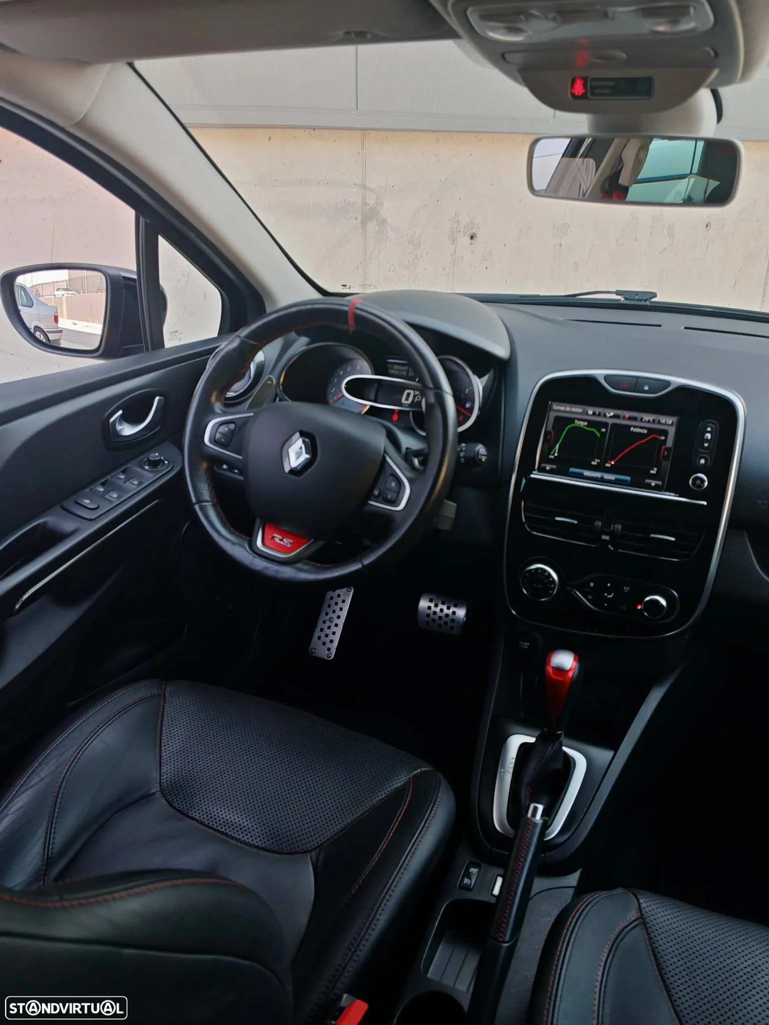 Renault Clio TCe 220 EDC R.S. Trophy - 5