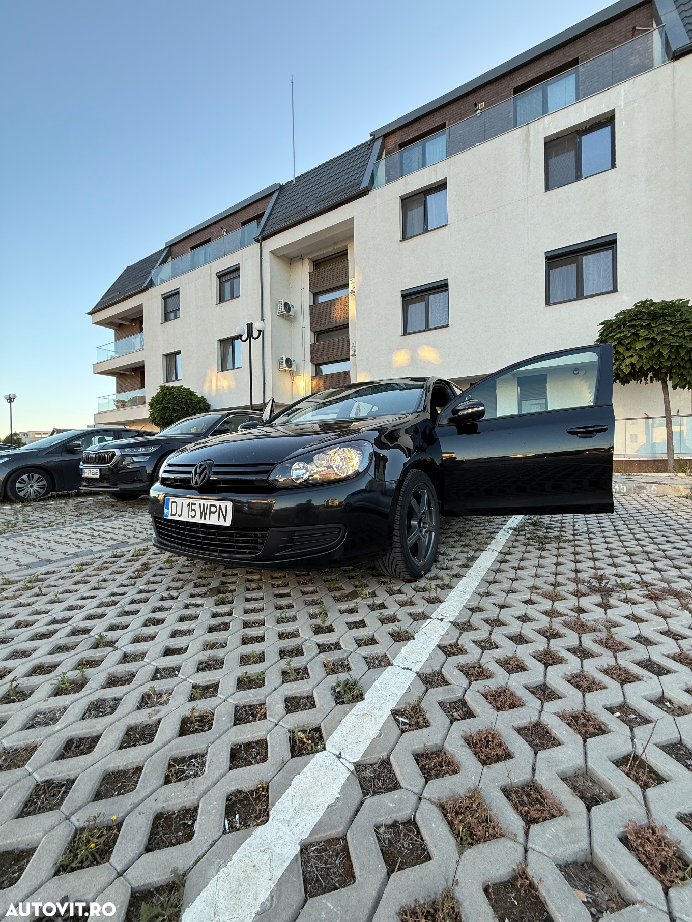 Volkswagen Golf - 8