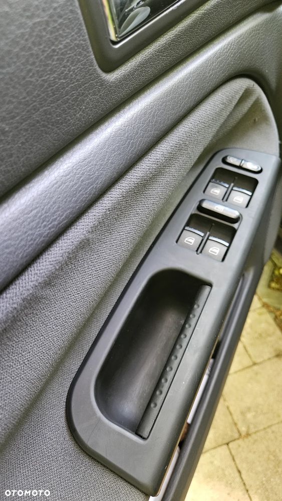 Volkswagen Passat - 36