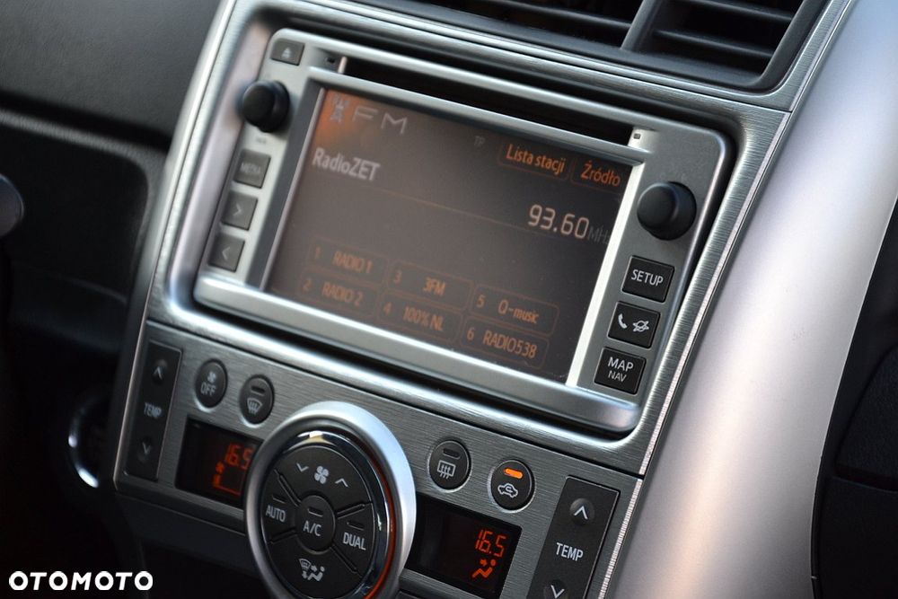 Toyota Verso 2.0 D-4D Executive - 31