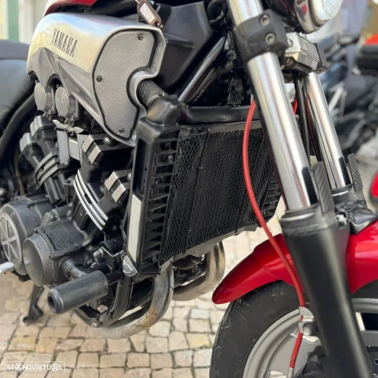 Yamaha Vmax 1200 - 11
