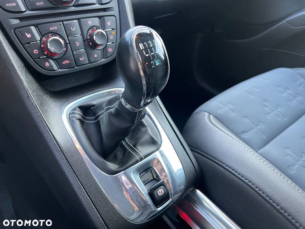 Opel Meriva 1.4 T Cosmo S&S - 23