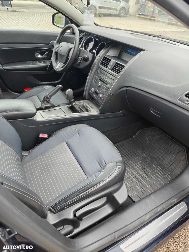 Renault Latitude - 21