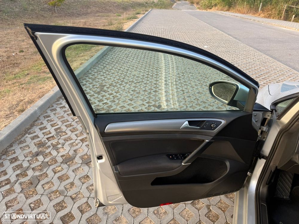 VW Golf Variant 1.6 TDi Sportline DSG - 7