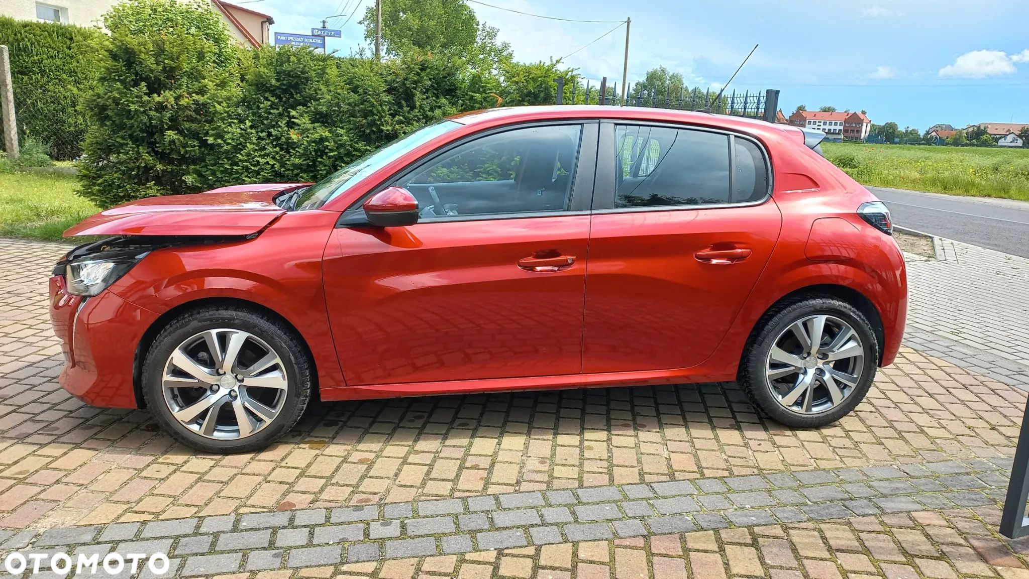 Peugeot 208 1.5 BlueHDi Allure S&S - 1