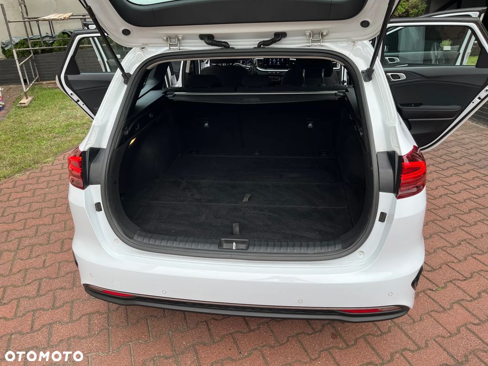 Kia Ceed 1.5 T-GDI M - 23