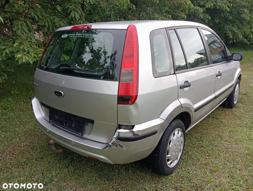 Ford Fusion - 5