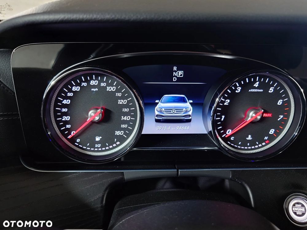 Mercedes-Benz Klasa E 300 9G-TRONIC AMG Line - 28