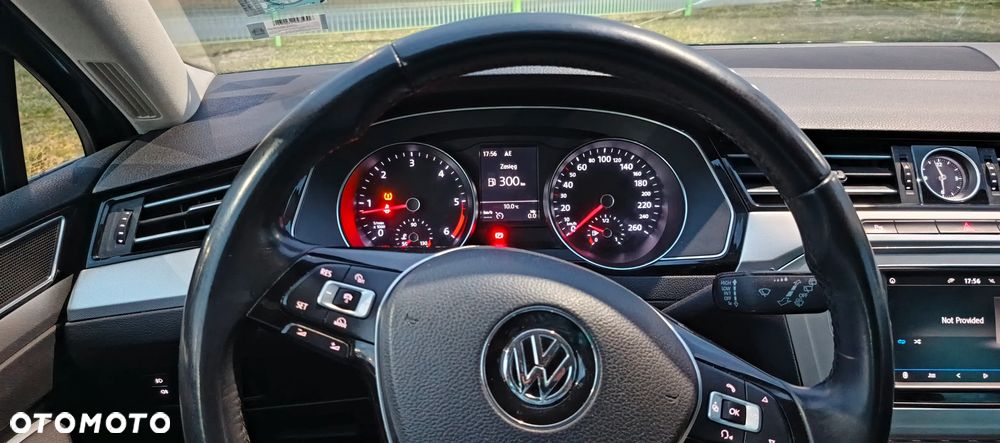 Volkswagen Passat - 22