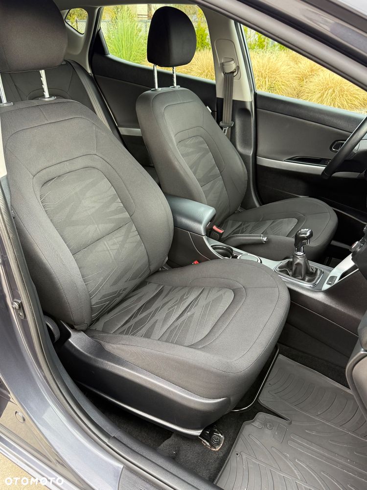 Kia Ceed ver-1-0-t--gdi-l-business-line-plus - 16