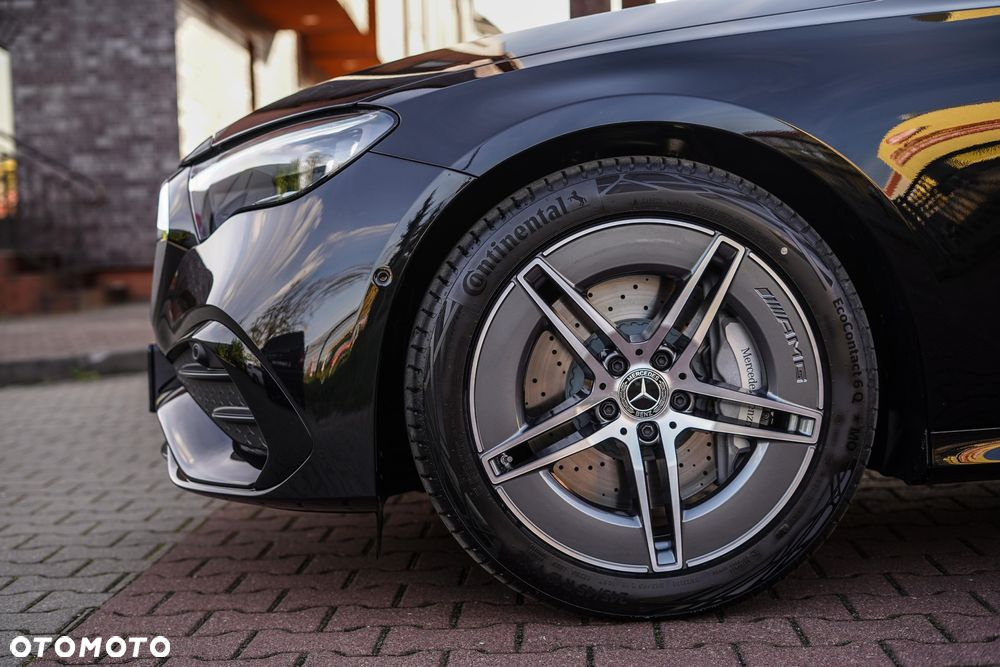 Mercedes-Benz Klasa E 220 d 4-Matic AMG - 17