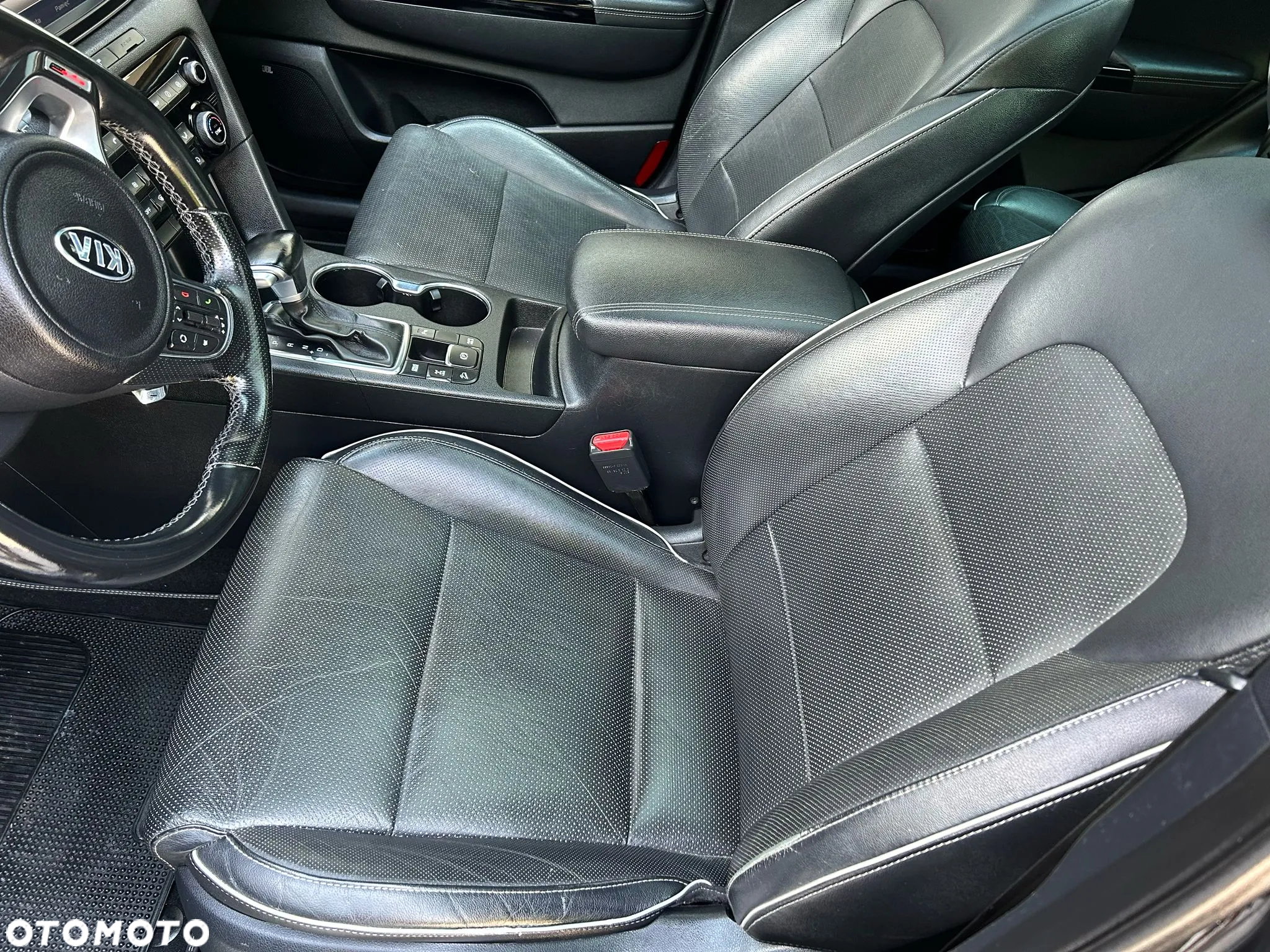 Kia Sportage 2,0 CRDI AWD GT Line - 32